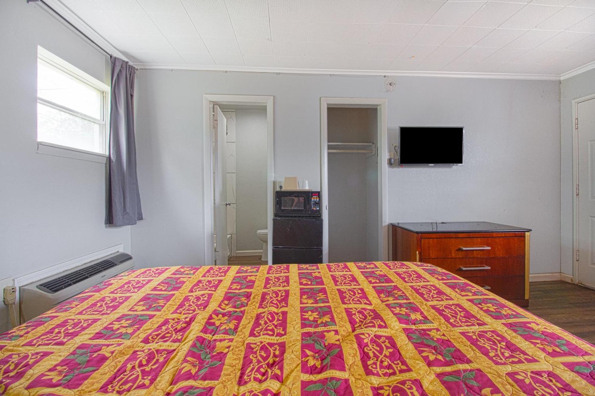 Oyo Hotel Mcalester Ok S Main St Екстериор снимка