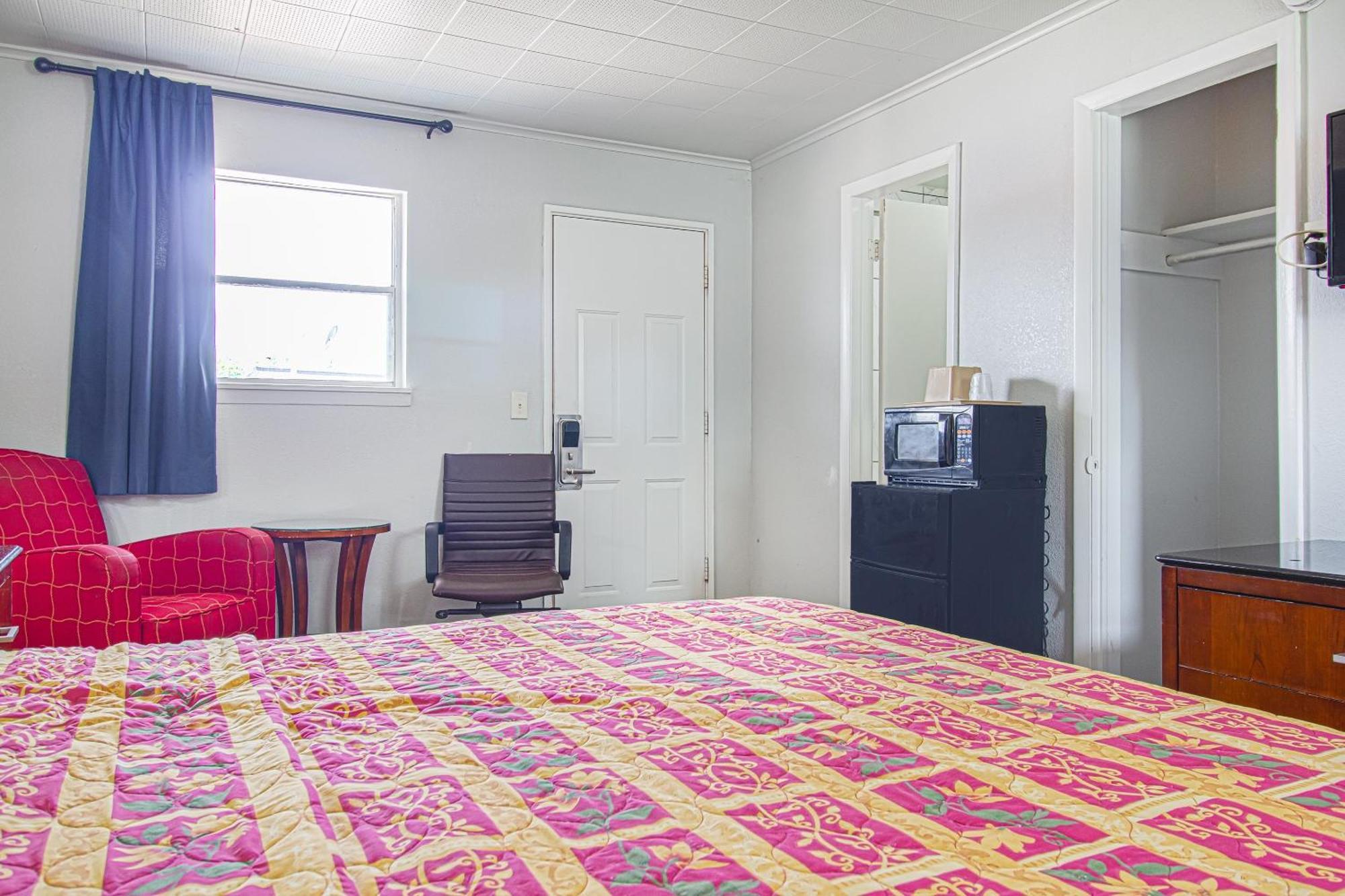 Oyo Hotel Mcalester Ok S Main St Екстериор снимка