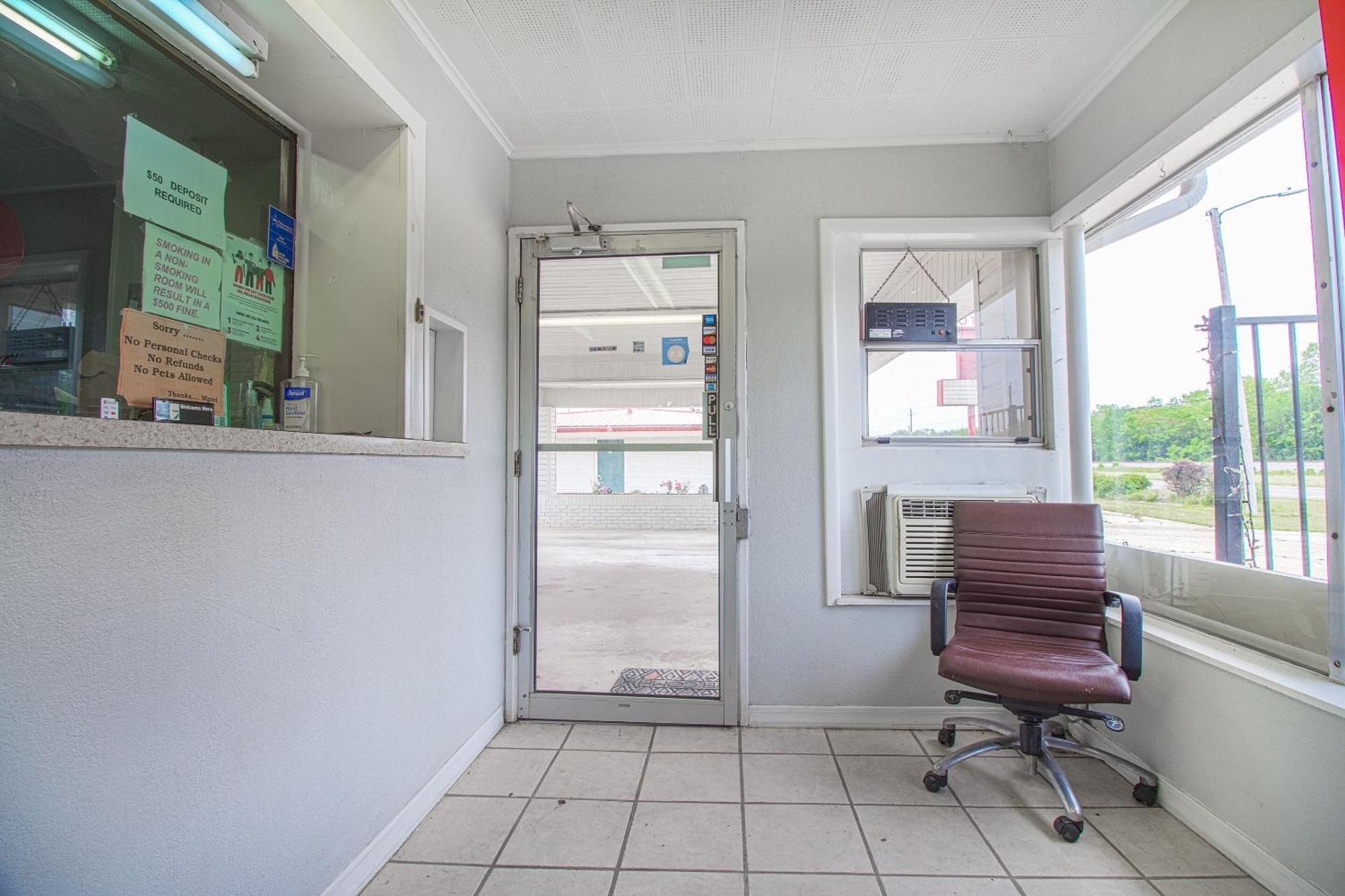 Oyo Hotel Mcalester Ok S Main St Екстериор снимка