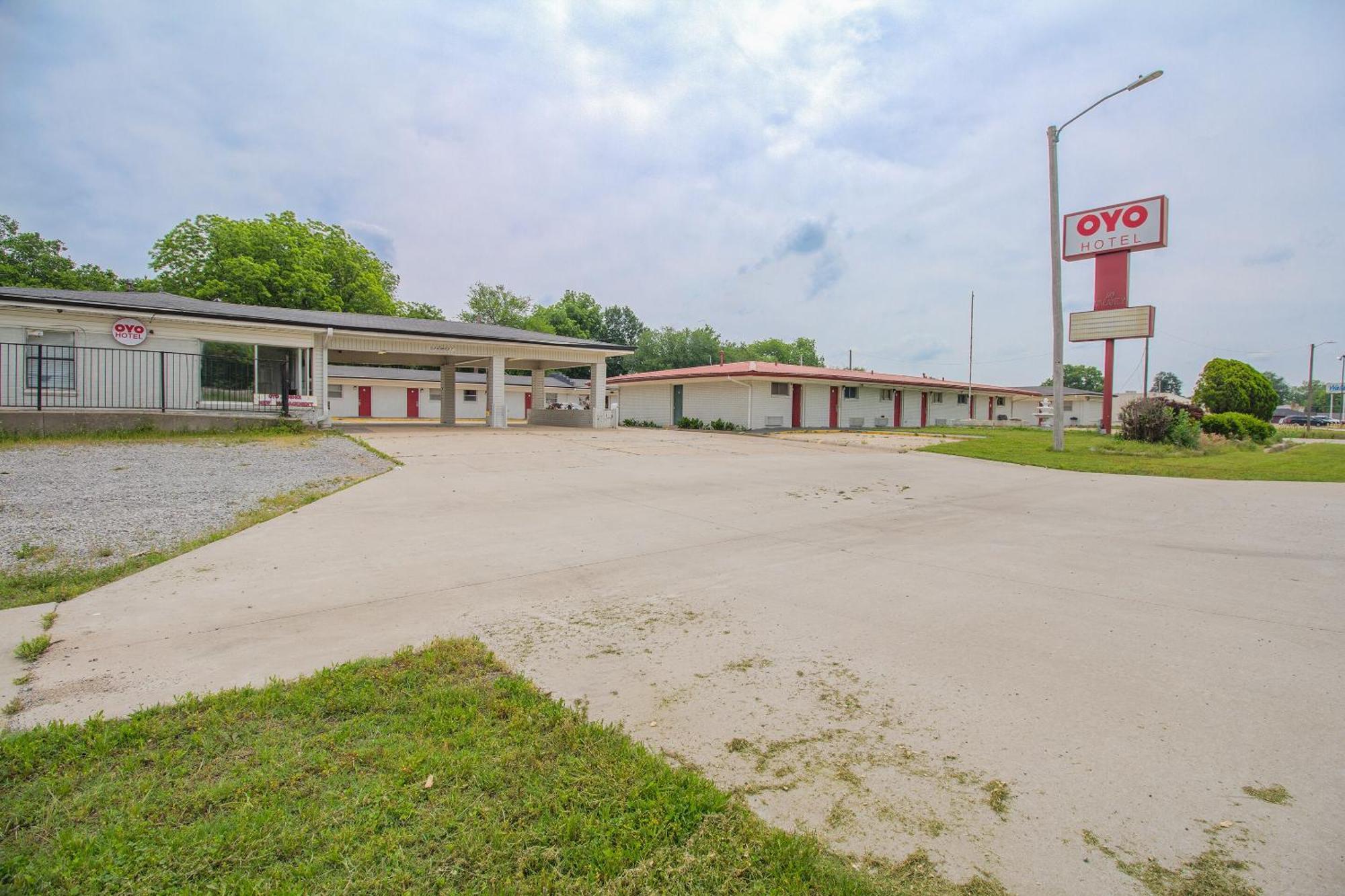 Oyo Hotel Mcalester Ok S Main St Екстериор снимка