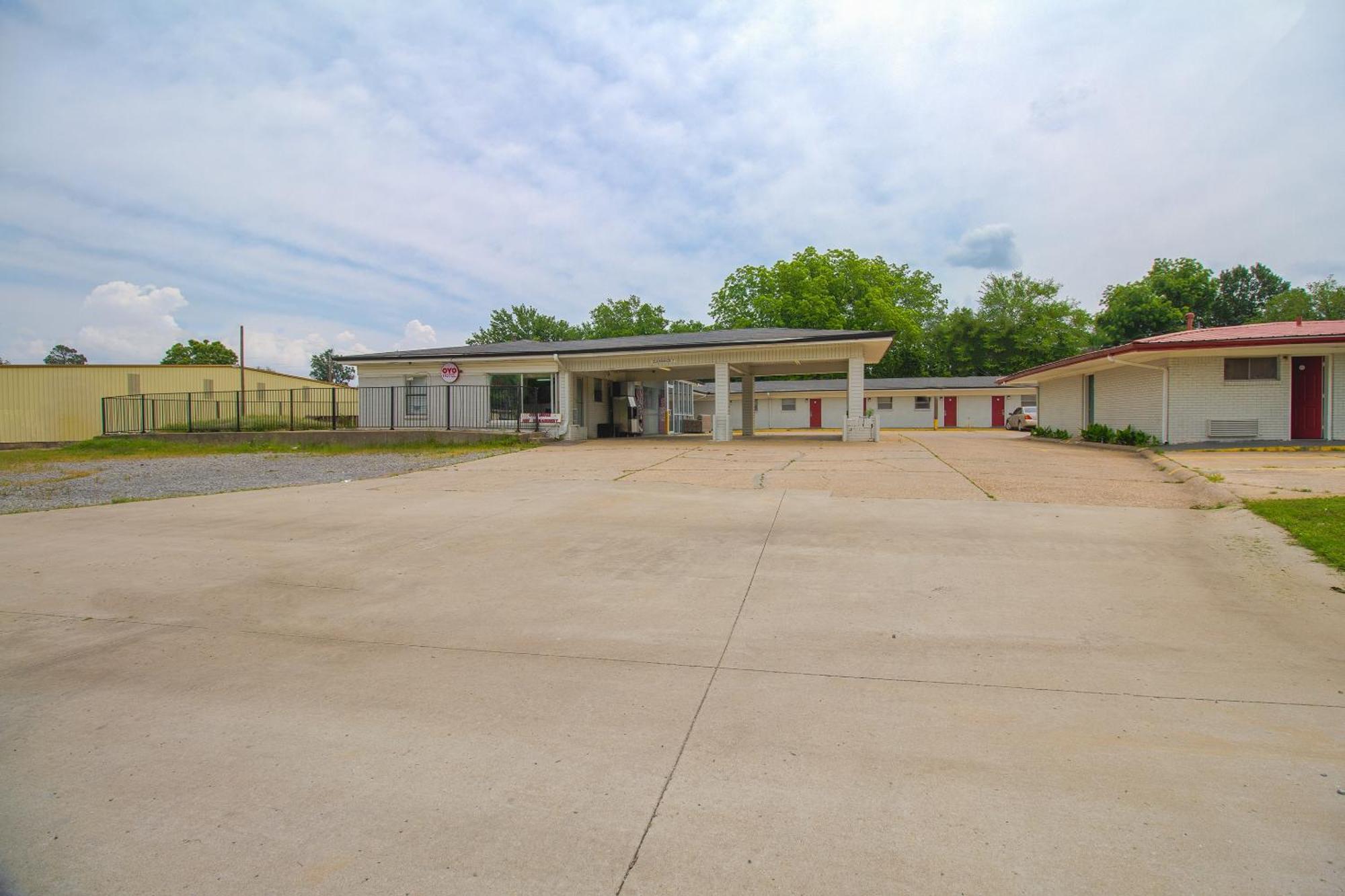 Oyo Hotel Mcalester Ok S Main St Екстериор снимка